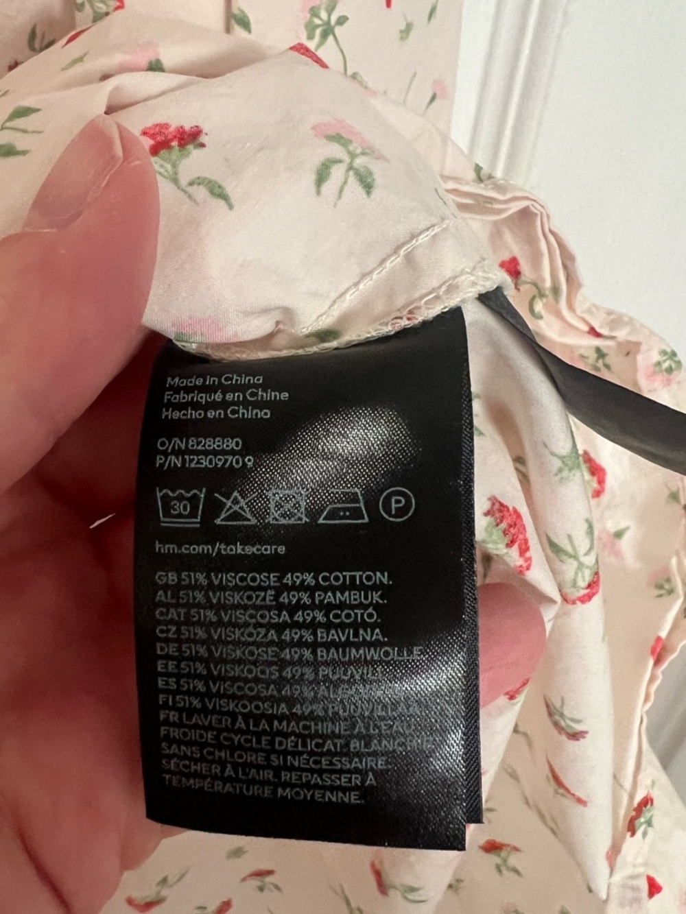 H&M Cream/Small Flowers Off-The-Shoulder Poplin Midi dress - Picture 6 of 7